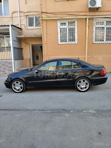 Mercedes E 270 2003, 293,000 km - 2.7 l - Bakı