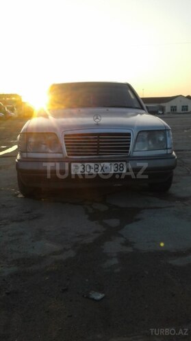 Mercedes E 250 1993, 390,000 km - 2.5 l - Bakı