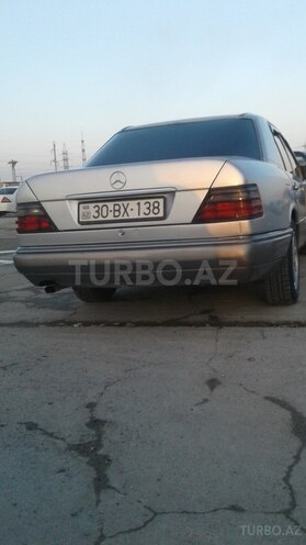 Mercedes E 250 1993, 390,000 km - 2.5 l - Bakı