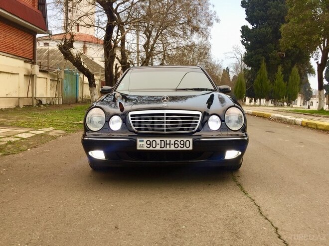 Mercedes E 240 2000, 258,000 km - 2.6 л - Lənkəran