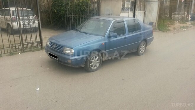 Volkswagen Vento 1995, 200,000 km - 1.8 л - Bakı