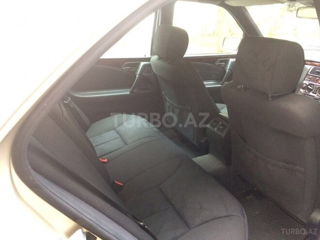 Mercedes E 240 1998, 178,000 km - 2.4 l - Bakı