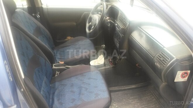 Volkswagen Vento 1995, 200,000 km - 1.8 л - Bakı