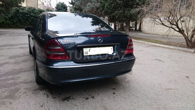 Mercedes E 220 2002, 321,000 km - 2.2 l - Bakı