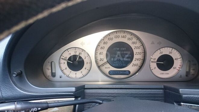 Mercedes E 220 2002, 321,000 km - 2.2 l - Bakı