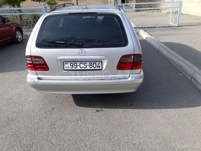 Mercedes E 220 2001, 200,000 km - 2.2 l - Mingəçevir