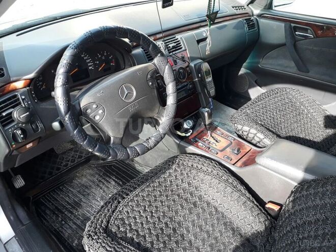Mercedes E 220 2001, 200,000 km - 2.2 l - Mingəçevir
