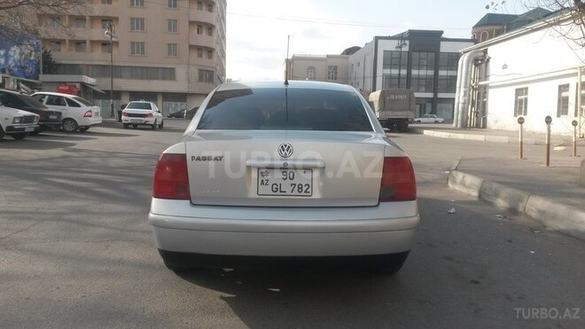 Volkswagen Passat 1998, 195,000 km - 2.8 l - Bakı