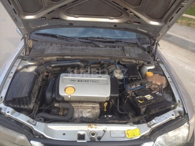 Opel Vectra 1998, 258,000 km - 1.6 l - Bakı