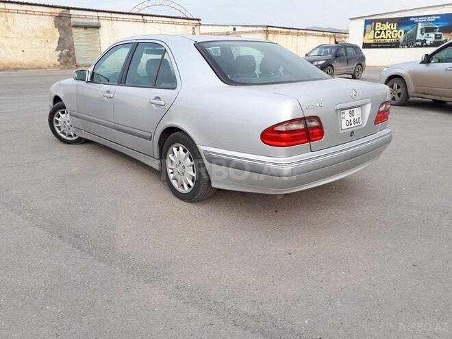 Mercedes E 240 2001, 236,000 km - 2.6 l - Bakı