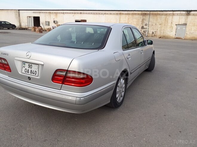 Mercedes E 240 2001, 236,000 km - 2.6 l - Bakı