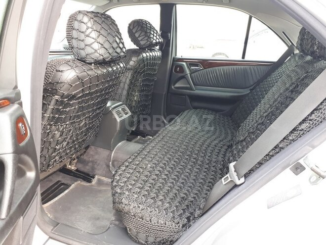 Mercedes E 240 2001, 236,000 km - 2.6 l - Bakı