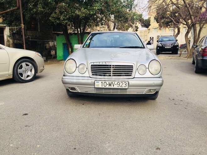 Mercedes E 240 1999, 345,667 km - 2.4 l - Bakı