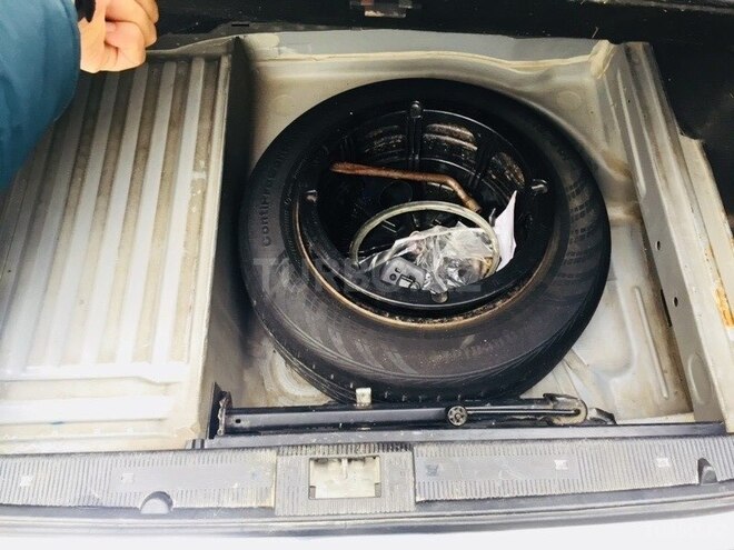 Mercedes E 240 1999, 345,667 km - 2.4 l - Bakı