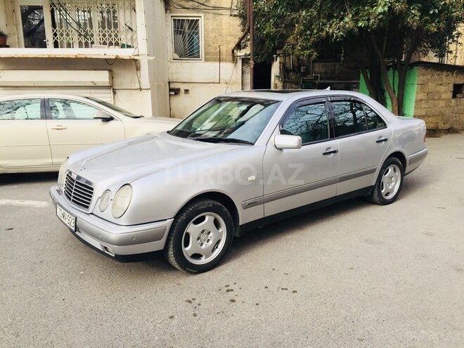Mercedes E 240 1999, 345,667 km - 2.4 l - Bakı
