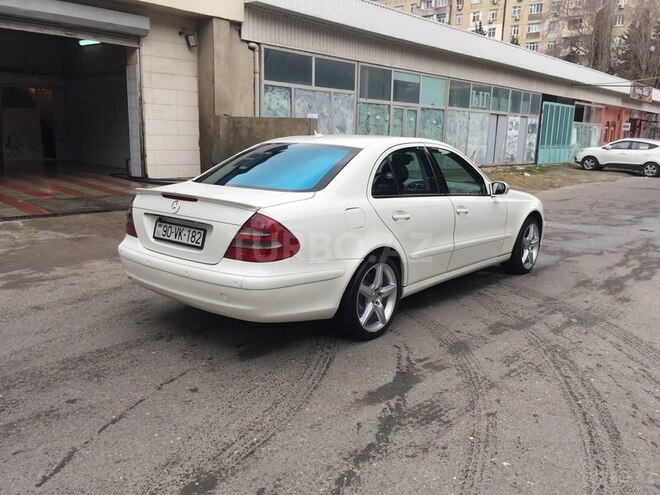 Mercedes E 220 2004, 310,000 km - 2.2 l - Bakı