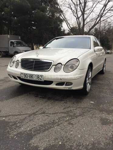 Mercedes E 220 2004, 310,000 km - 2.2 l - Bakı