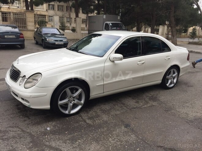 Mercedes E 220 2004, 310,000 km - 2.2 l - Bakı