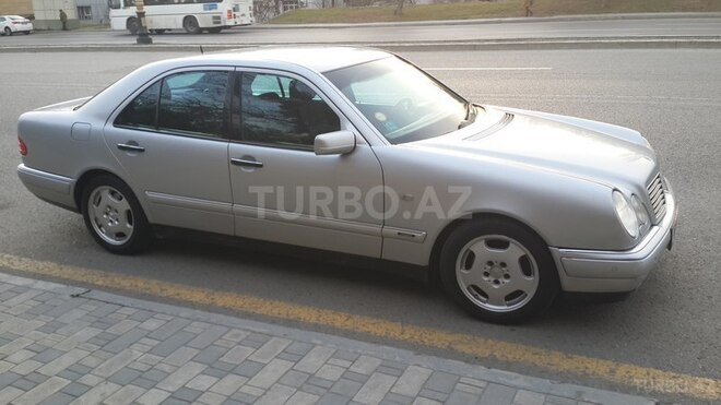 Mercedes E 240 1998, 258,000 km - 2.4 l - Bakı