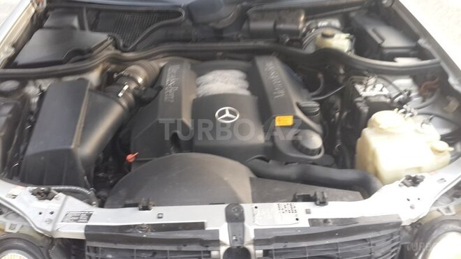 Mercedes E 240 1998, 258,000 km - 2.4 l - Bakı