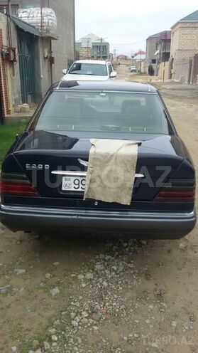 Mercedes E 200 1994, 239,900 km - 0.2 л - Bakı