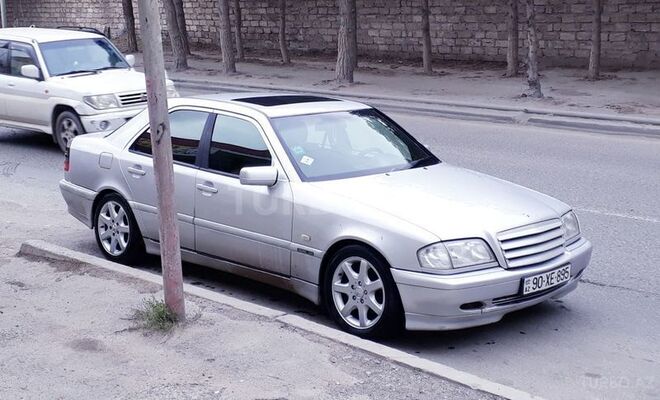 Mercedes C 180 1999, 330,000 km - 1.8 л - Bakı