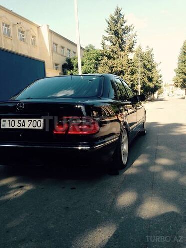 Mercedes E 320 2001, 234,000 km - 3.2 л - Bakı