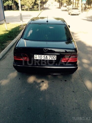 Mercedes E 320 2001, 234,000 km - 3.2 л - Bakı