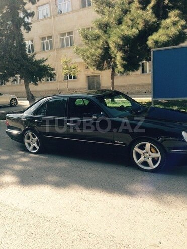 Mercedes E 320 2001, 234,000 km - 3.2 л - Bakı