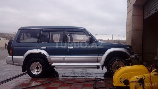 Mitsubishi Pajero 1993, 432,660 km - 2.5 l - Sumqayıt