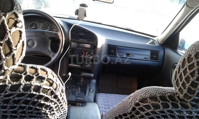 BMW 320 1992, 196,000 km - 2.0 l - Bakı