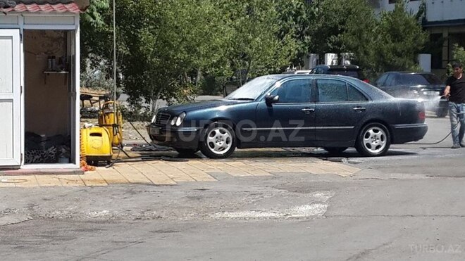 Mercedes E 270 2000, 273,000 km - 2.7 l - Bakı