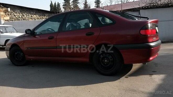Renault Laguna 1998, 252,222 km - 2.0 l - Qax