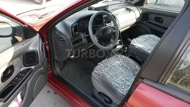 Renault Laguna 1998, 252,222 km - 2.0 l - Qax