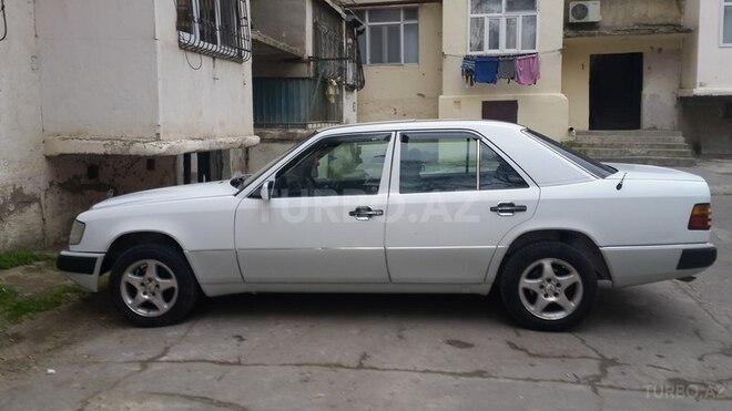 Mercedes E 200 1990, 380,000 km - 0.2 л - Sumqayıt