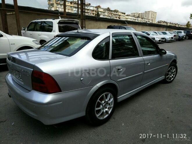 Opel Vectra 2000, 285,000 km - 1.8 l - Bakı