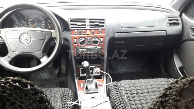 Mercedes C 220 2000, 280,000 km - 2.2 l - Bakı