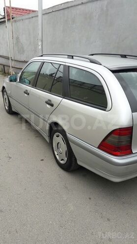 Mercedes C 220 2000, 280,000 km - 2.2 l - Bakı