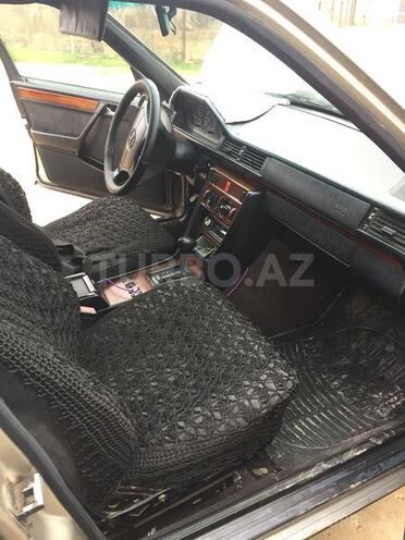 Mercedes E 280 1994, 457,678 km - 2.8 l - Bakı