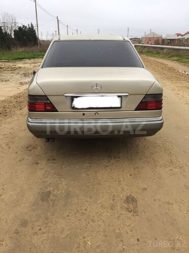 Mercedes E 280 1994, 457,678 km - 2.8 l - Bakı