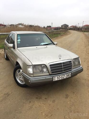 Mercedes E 280 1994, 457,678 km - 2.8 l - Bakı