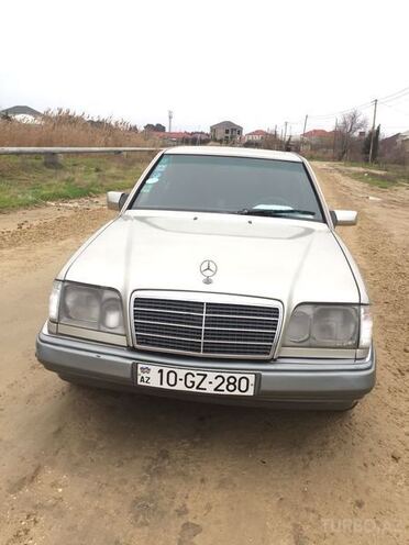 Mercedes E 280 1994, 457,678 km - 2.8 l - Bakı