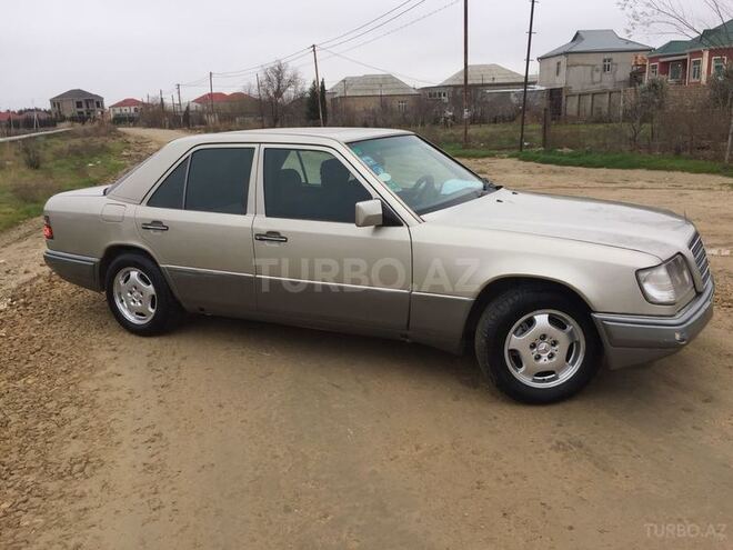 Mercedes E 280 1994, 457,678 km - 2.8 l - Bakı