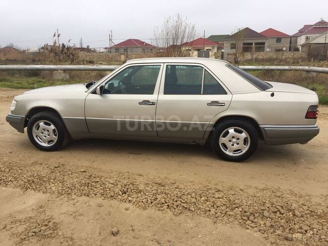 Mercedes E 280 1994, 457,678 km - 2.8 l - Bakı