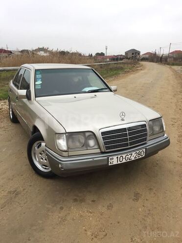 Mercedes E 280 1994, 457,678 km - 2.8 l - Bakı