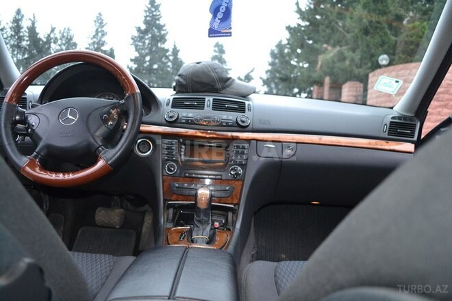 Mercedes E 270 2003, 457,000 km - 2.7 l - Bakı