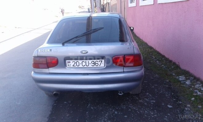Ford Escort 1997, 225,000 km - 1.3 l - Zaqatala