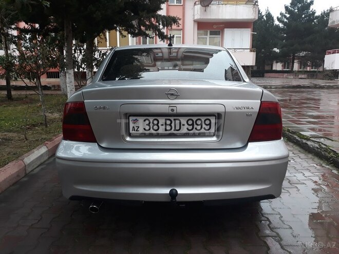 Opel Vectra 2001, 300,000 km - 1.8 l - Bakı
