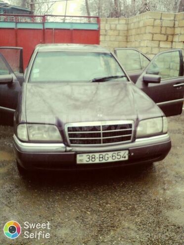Mercedes C 200 1995, 700,000 km - 0.3 l - Qusar