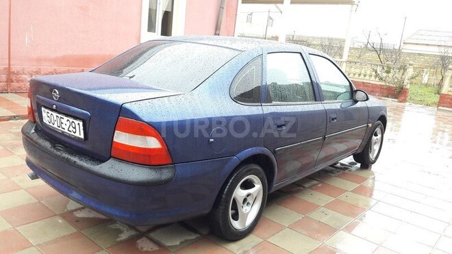Opel Vectra 1996, 300,000 km - 2.0 л - Bakı